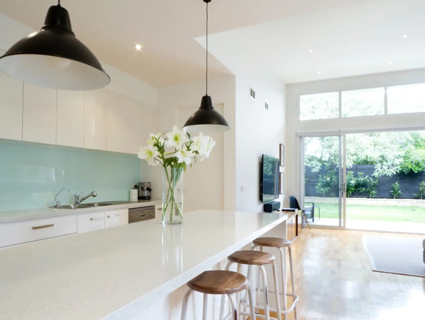 Most homes can significantly benefit from the addition of a smart extension that will add value and greatly enhance the functionality and enjoyment of the property. Our skilled house extension builders will smoothly transition your home into a more substantial and brighter space. We will work with your budget with a transparent plan on what you can hope to achieve, whether a kitchen extension or complete apartment or house extensions.