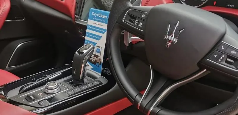 INTERIOR VALET
